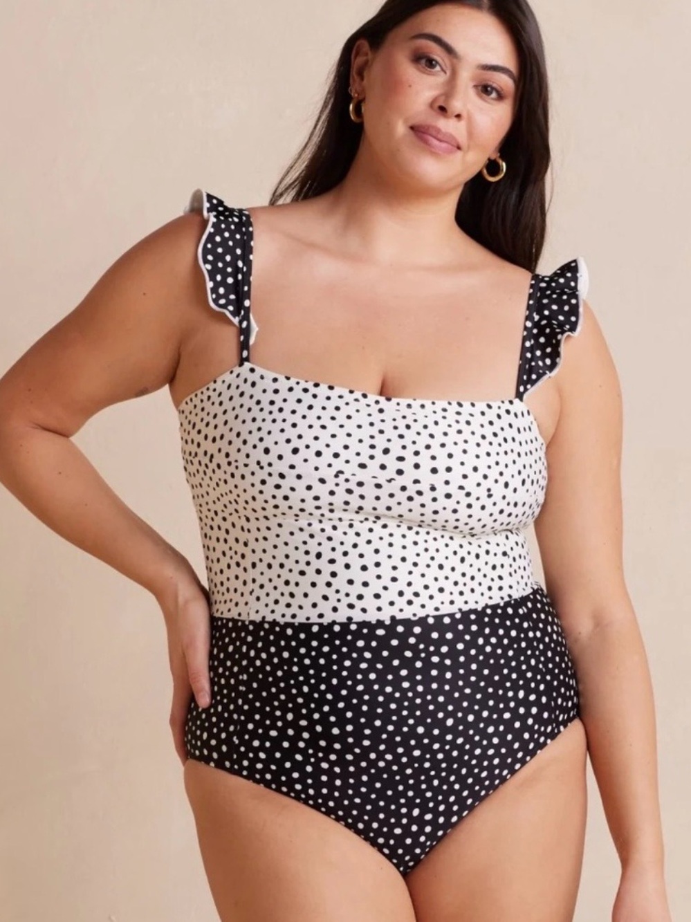 Summer salt White and Black Ruffle Dot